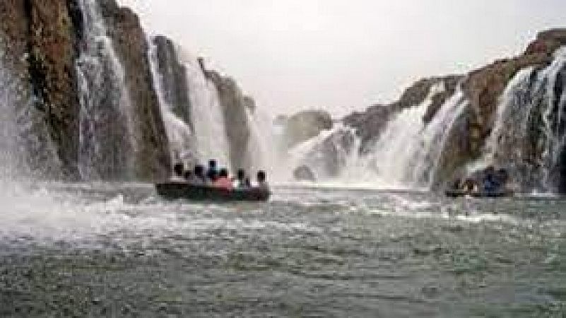 Hogenakkal Falls