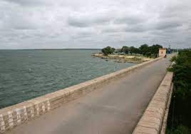 Osman Sagar Lake